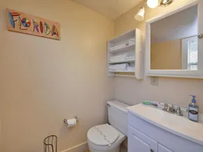 Charming Beach Cottage Steps to Siesta Beach and Village Shops and Restaurants - Image 2
