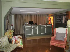 Curtis House Inn - Image 2