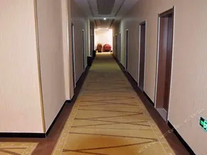 Huayu Business Express Hotel - Image 3