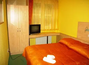 Salgo Hotel - Image 4