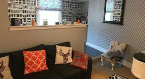 Central city pad one bedroom plus double sofabed - Image 3