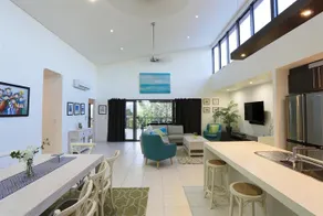 Hilltop Views - Cannonvale - Image 2