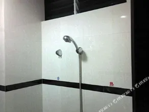 Wangyijia Business Hotel - Image 5