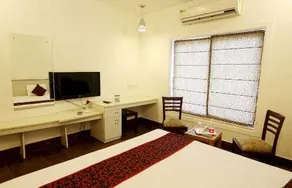 OYO Rooms Cyber Park II - Image 3