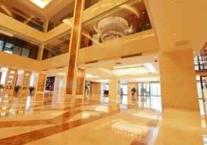 Qilu International Hotel - Image 2