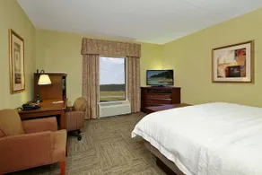 Hampton Inn & Suites Madisonville - Image 3