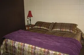 Rocky Neck Inn & Suites - Image 3