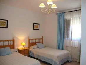 Apartamentos Miguel Angel - Image 2