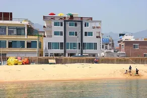 White Wave Pension - Image 3