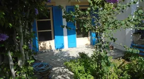 Sea Front House in Lesvos - Image 3