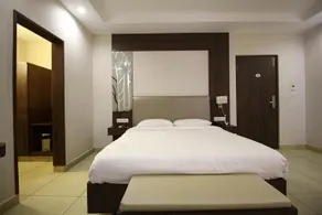 Vels Hotel - Image 3