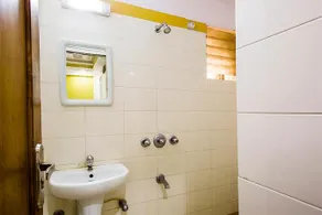 Hotel Sachdeva Excellency - Image 4