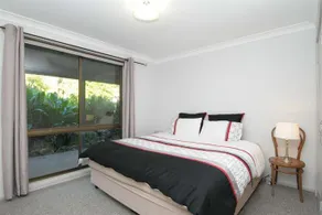 Wallaby Cottage - cute Accom in bushland setting - Image 3