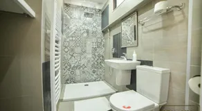 Centro Apartments - Image 5