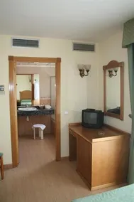 Hotel Austria 76 - Image 3