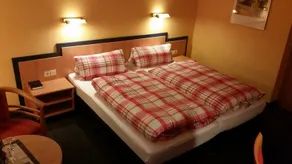 Hotel Restaurant Zur Linde - Image 3