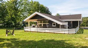 Modern Holiday Home in Glesborg with Hot Tub & Sauna - Image 4