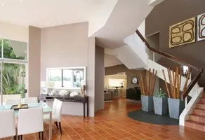 42 Noosa Parade - Image 2