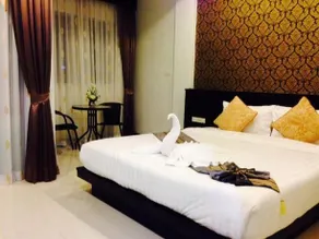 Nina's Hotel - Image 5