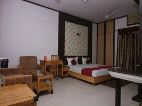 OYO 10250 Elevate Residency - Image 3