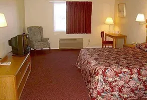 Travelers Inn Cooperstown - Image 5