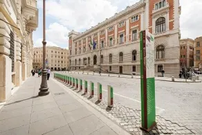 Parlamento's House - Image 2