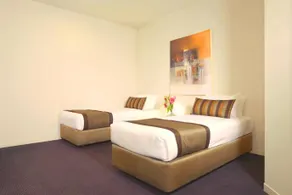 Mullaloo Beach Hotel - Image 2