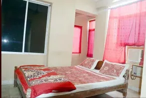 Hotel Kirthi - Image 4