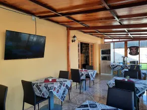 Hostal Salt 'n Pepper Retiro Sur - Image 1