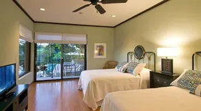 Las Terrazas Condos - Image 3