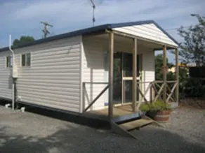 Sheffield Cabins & Apartments - Image 5