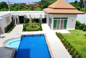New Luxury 3 Br Villa - Image 2