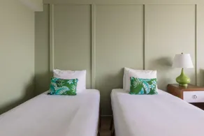 Wayfinder Waikiki - Image 2