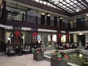 JINSHANJU HOTEL - Image 4