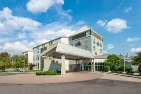 Ramada Geneva Lakefront - Image 3
