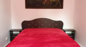 Red House Apartament - Image 2