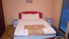 Laguna Guesthouse - Image 3