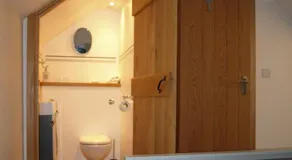 New Bury Cottage near Goodwood - Image 3