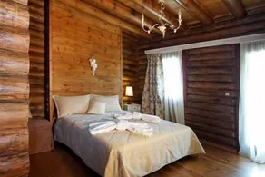 Iliessa Wooden Guesthouse - Image 4