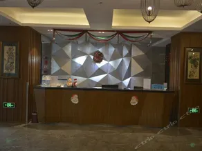 Erhai Zhimen Leisure Hotel - Image 3