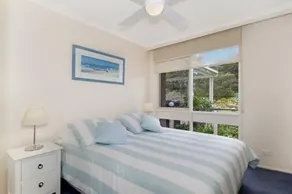 Bay Beach Tranquility - Image 1