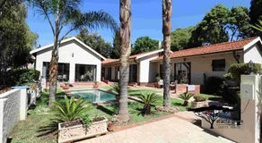 Acacia Grove Guest House - Image 3
