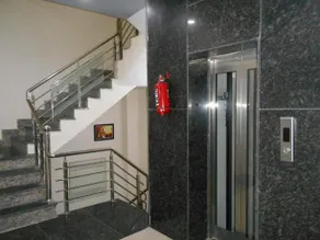 Friends Hotel & Restaurant - Image 2