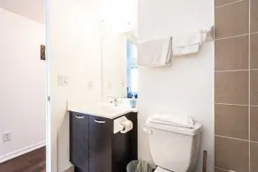 Apartment near Rogers Centre - Image 2