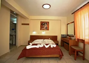 Menia Beach Hotel - Image 2