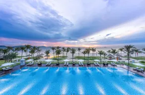 Vinpearl Resort  Spa Long Beach Nha Trang - Image 2