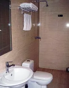Haizhiju Business Hotel Rizhao - Image 3