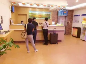 7Days Inn Shenzhen Huaqiangbei Subway Station - Image 2
