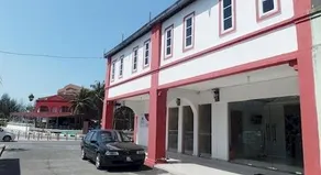DNC Bay Hotel by OYO Rooms - Image 2