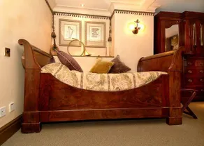 The White House Manor - Image 4